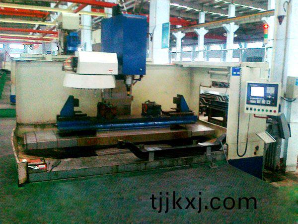 前軸十孔加工專用立式加工