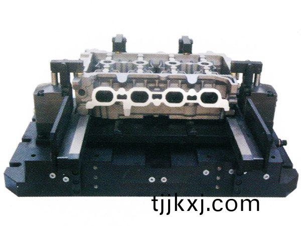 缸(gang)蓋加(jia)工(gong)液壓裌具